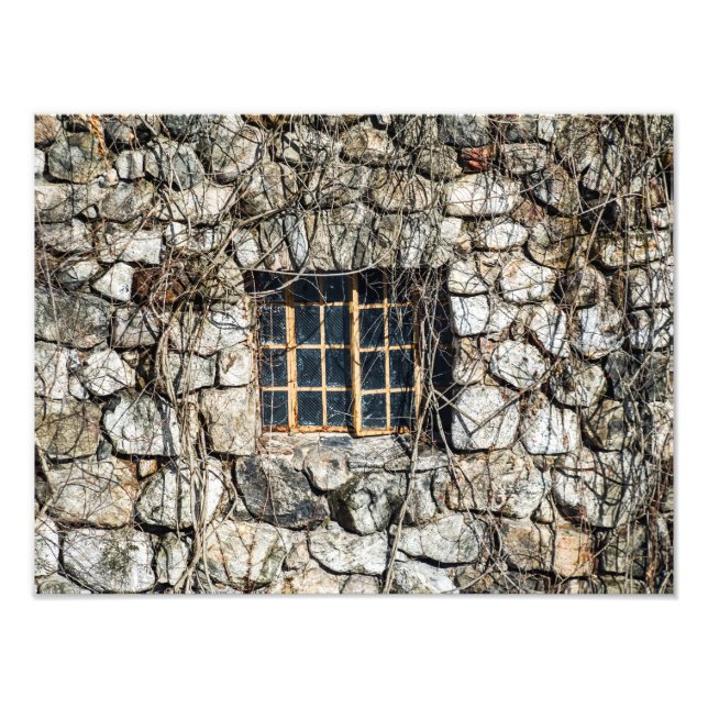 Foto Ventana En Un Muro De Piedra (Frente)