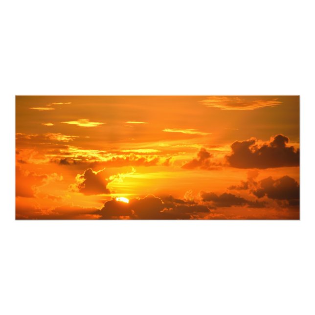 Foto Vibrante amanecer del cielo Naranja (Frente)