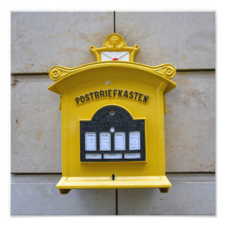 Foto Vintage Yellow Mailbox, Dresden, Germany