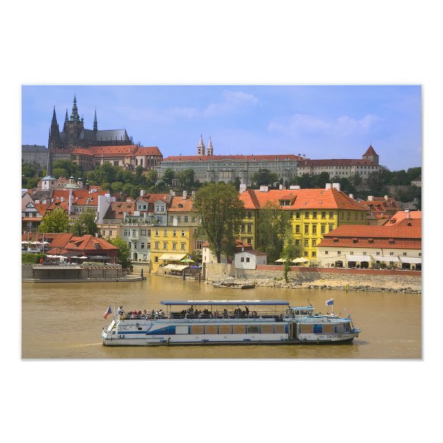 Foto Vista del Castillo de Praga y la ciudad por Vltava (Frente)