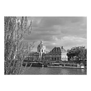 Foto Vista del Louvre de los bancos del Sena