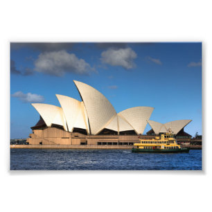 Foto Vista lateral de la Ópera de Sydney con Ferry Aus