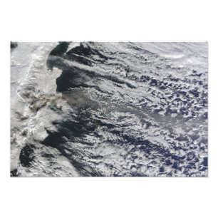 Foto Vista por satélite de un penacho de la ceniza