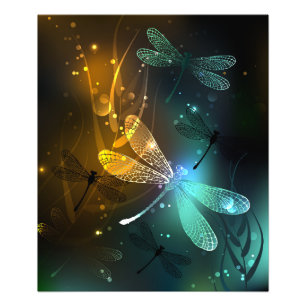 Foto Vuelo de libélula luminosa verde