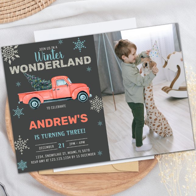 Fotografía Camión Rojo Invitaciones a Wonderland W (Photo Red Truck Winter Wonderland Invitations)