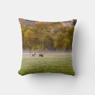 Fotografía de almohada de la pareja de alce con ma