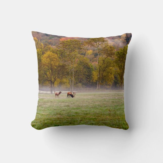 Fotografía de almohada de la pareja de alce con ma (Anverso)