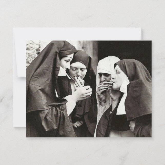 Fotografía de las monjas humeantes de la época (Anverso)