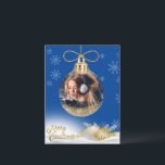 Fotografía de Ornamento de Navidad Copos de nieve<br><div class="desc">Ornamento navideño dorado de bonito con tu foto favorita añadida para personalizar para tu familia y amigos. Hermoso fondo azul. La tarjeta perfecta para la persona con presupuesto.</div>