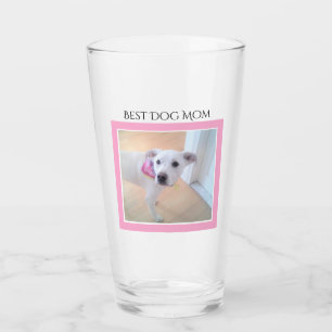 Fotografía de un dulce lechoso perro picante blanc