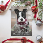 Fotos de fletamento de la mano de Feliz Navidad<br><div class="desc">Nostálgico estilo vintage con letras a mano "feliz Navidad" sobre foto de sangre completa; agregue más fotos al dorso si lo desea.</div>