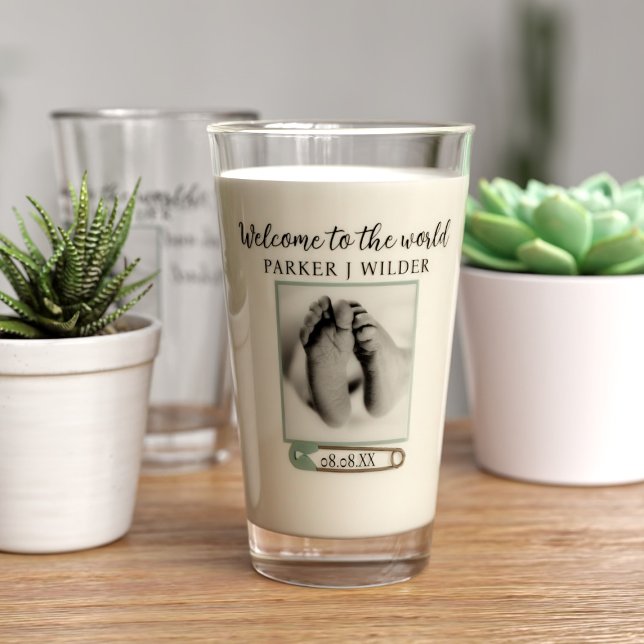 Fotos recién nacidos dan la bienvenida a bebé y pr (Welcome to the world little one! Upload your baby photo to this lovely keepsake glass and your name)