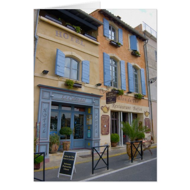 Francia, Arles, Provenza, hotel y restaurante (Frente)