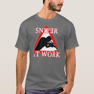 FRANCOTIRADOR EN la camiseta del TRABAJO