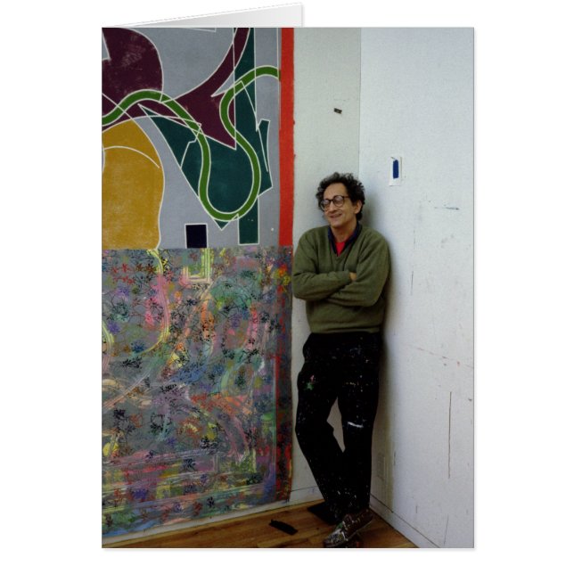 Frank Stella junto a una de sus obras (Frente)