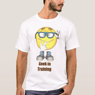 Friki en camiseta del entrenamiento
