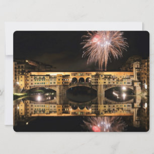 Fuegos artificiales por Ponte Vecchio en Florencia