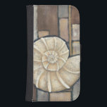 Funda Cartera Para Galaxy S4 Abalone Shell<br><div class="desc">Charikilia Zarris es una talentosa artista conocida por sus obras de arte en el océano. Sus imágenes son pacíficas y tranquilizantes relajándote con cada foto. Obtén esta obra de arte náutica con una concha de Abalone en el centro de todo,  bordeada de azulejos y un hermoso esquema de colores.</div>