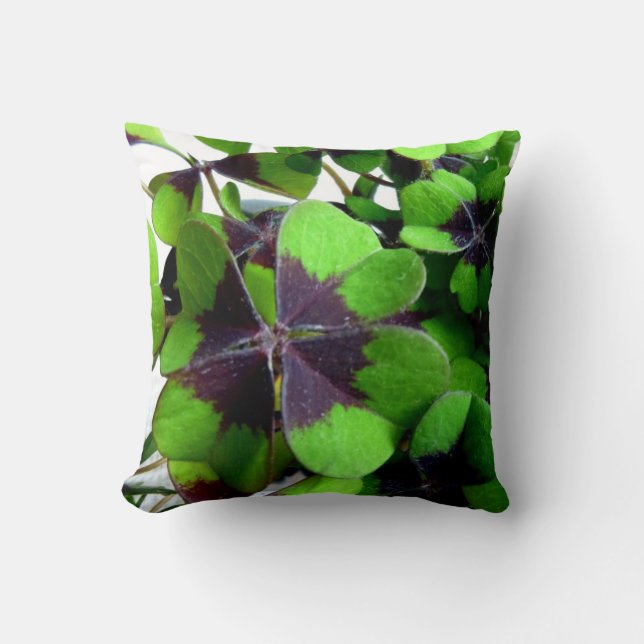 Funda de Almohada Trébol de Cuatro Hojas St. Patri (Anverso)