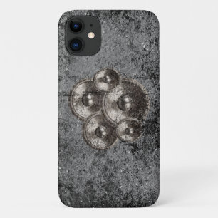 Funda Para iPhone 11 Altavoces de música en una pared de hormigón grung