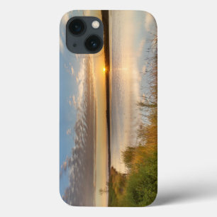 Funda Para iPhone 13 Amanecer sobre humedales en Arrowwood Nacional