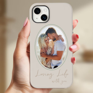 Funda Para iPhone 14 Plus De Case-Mate Amar la vida contigo Foto ovalada enmarcada neutra