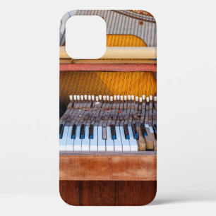 Funda Para iPhone 12 Antiguo piano vintage con la tapa apagada. Una rui