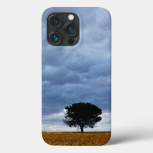 Funda Para iPhone 13 Pro Árbol en un campo vacío