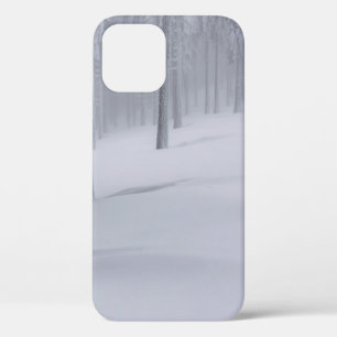 FUNDA PARA iPhone 12 ÁRBOLES CUBIERTOS DE NIEVE DURANTE EL DÍA