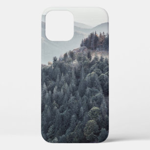 FUNDA PARA iPhone 12 ÁRBOLES VERDES EN LA MONTAÑA