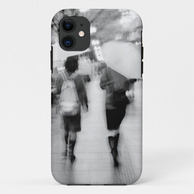 Funda De Case-Mate Para iPhone Asia, Japón, Tokio. Mujeres jóvenes y paraguas. (Reverso)