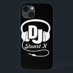 title_seo2 audífonos DJ con nombre de estuche ipad blanco y n<br><div class="desc">Ayuda a proteger tu iphone de golpes y pequeños accidentes,  con este estuche ipad. Estuche original de iphone gráfico para DJ de audífonos para dj de música y jockeys de disco incipientes y fans de discotecas. Personalizar con su nombre. Ejemplo: Stuart K. Diseñado exclusivamente por Sarah Trett.</div>