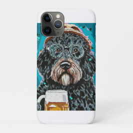 Funda Para iPhone 11 Pro Bernedoodle sostiene una taza de cerveza
