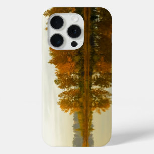 Funda Para iPhone 15 Pro Bosque otoñal a orillas del río