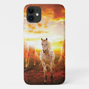 Funda Para iPhone 11 Caballos al atardecer lanzando almohada