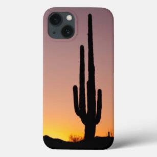 Funda Para iPhone 13 Cactus del Saguaro en la puesta del sol