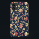 Funda Para iPhone 11 Caja color de rosa floral del iPhone del vintage<br><div class="desc">Este caso ofrece un estampado de flores del vintage.</div>