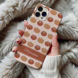 Funda Para iPhone 15 Pro Calabazas de otoño marrones y naranjas neutras