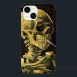 Funda Para iPhone 14 De Case-Mate Calavera con cigarrillo en llamas por Vincent van<br><div class="desc">Calavera con Cigarrillo en llamas de Vincent van Gogh es un bello post de arte de época impresionista todavía pintado de la vida. Un retrato de humedeciendo esqueletos humanos. Excelente imagen para productos antitabaco. Fumar mata a 1000 cada año, ayuda a alguien a dejar de fumar hoy. Excelente imagen para...</div>