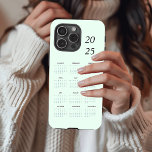 Funda Para iPhone 15 Pro Calendario de personalizado Pastel Mint 2025<br><div class="desc">Manténgase organizado y con estilo con este estuche de teléfono de calendario 2025 de menta pastel personalizado. Con un diseño elegante y minimalista, este funda combina funcionalidad con elegancia. El suave fondo de menta pastel aporta un toque refrescante, mientras que el diseño integrado del calendario garantiza una rápida referencia de...</div>