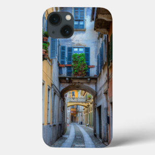 Funda Para iPhone 13 Calle estrecha de la ciudad, Italia