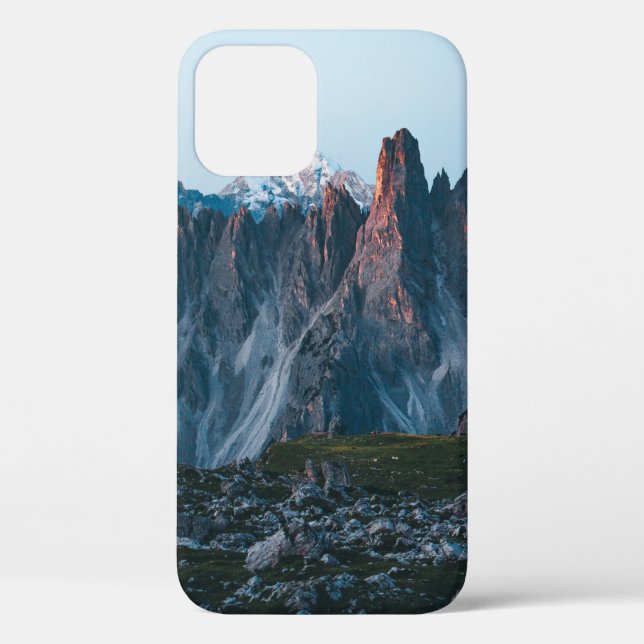 FUNDA DE Case-Mate PARA iPhone CAMPO VERDE CERCA DE LA MONTAÑA (Reverso )