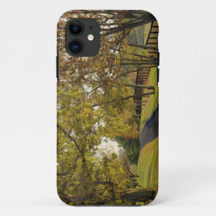 Funda Para iPhone 11 Carretera rural a través de la región de Bluegrass
