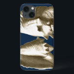 Funda Para iPhone 13 Cascos de Sepia Conch<br><div class="desc">¡Se puede escuchar el océano desde estas conchas de Conch alto y claro! Si tienes ganas de salir a la calle,  puedes relajarte en la cálida playa de arena. Estas conchas son una gran pieza de arte con un fondo marino para hacer que la imagen destaque ser más nítida.</div>