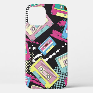 Funda Para iPhone 12 Casetes multicolor sobre una costura de fondo negr