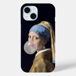 Funda Para iPhone 15 Chica con arete de perlas soplando un chicle de bu