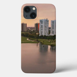Funda Para iPhone 13 Club de campo en la puesta del sol, Aventura, la