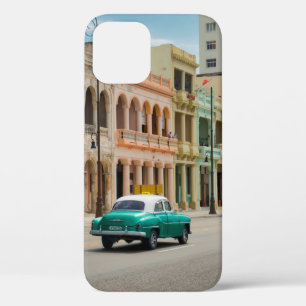 FUNDA PARA iPhone 12 COCHE VERDE EN LA CARRETERA