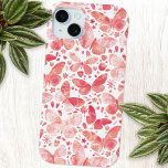Funda Para iPhone 15 Mini Color de agua de mariposa rosa<br><div class="desc">Pintura de mariposa color rosa y agua blanca con melocotón de coral para colgar el teléfono. Arte original de Nic Squirrell.</div>