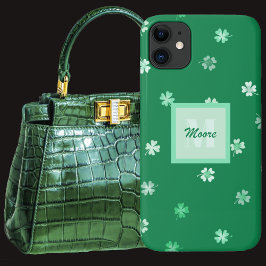 Funda Para iPhone 11 Cuadros de hojas diseminados en un verde oscuro